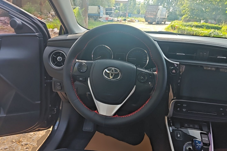 Toyota Corolla 2018 #11 Toyota Corolla 2018 car image #11