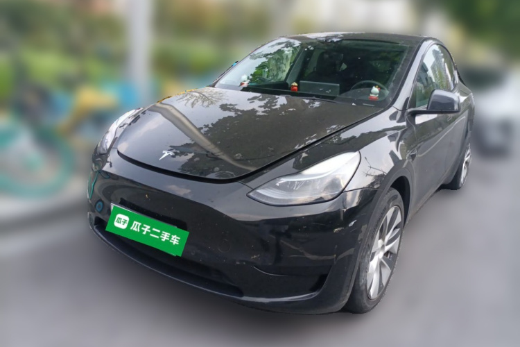 Tesla Model Y 2023 #2 Tesla Model Y 2023 car image #2