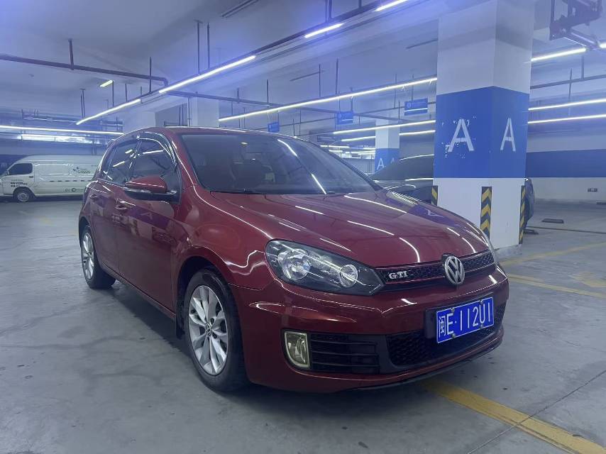 Volkswagen Golf 2012 car image #5