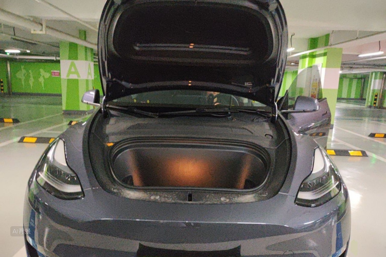 Tesla Model Y 2022 car image #22
