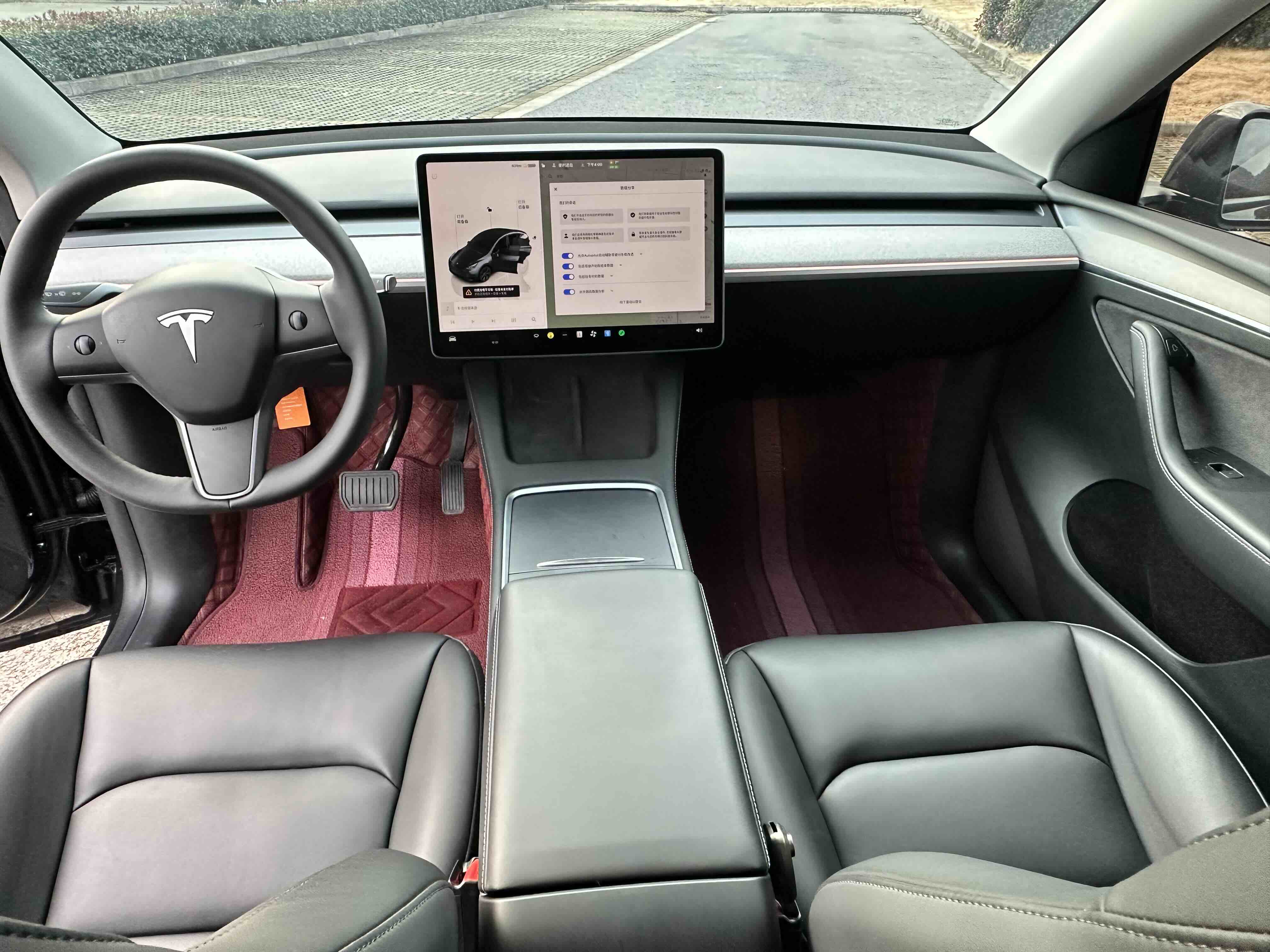 Tesla Model Y 2024 #8 Tesla Model Y 2024 car image #8
