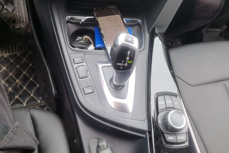 BMW 3 Series 2017 #14 BMW 3 Series 2017 car image #14