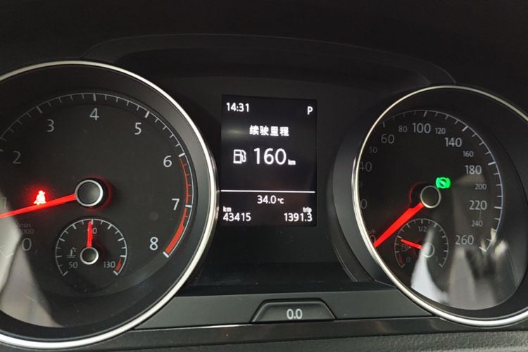 Volkswagen Golf 2018 car image #12