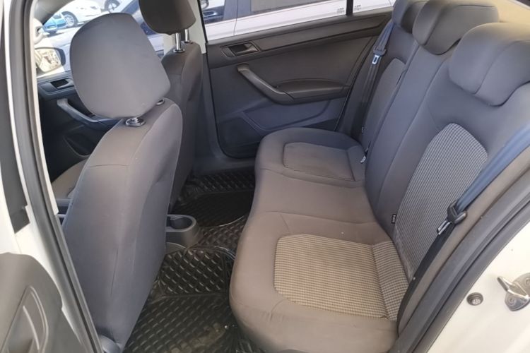 Volkswagen Santana 2017 #17 Volkswagen Santana 2017 car image #17