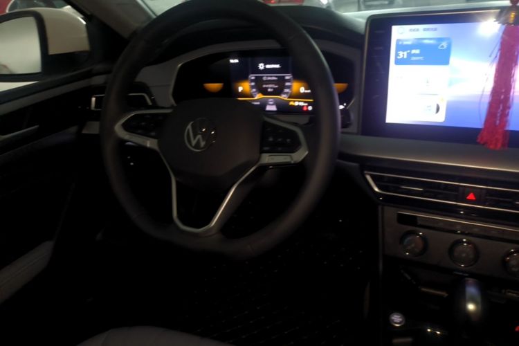 Volkswagen Lavida 2026 car image #10