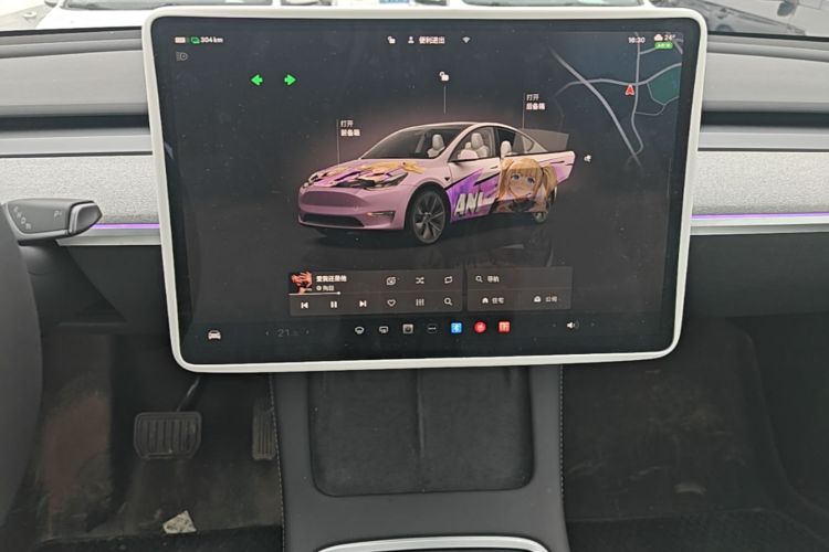 Tesla Model Y 2024 #13 Tesla Model Y 2024 car image #13