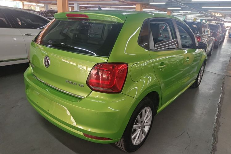 Volkswagen Polo 2014 car image #7