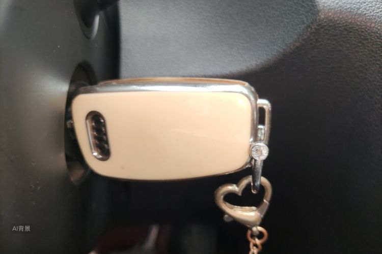 Audi Q3 2018 car image #10