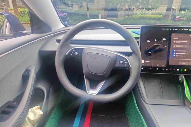 Tesla Model 3 2026 car image #15