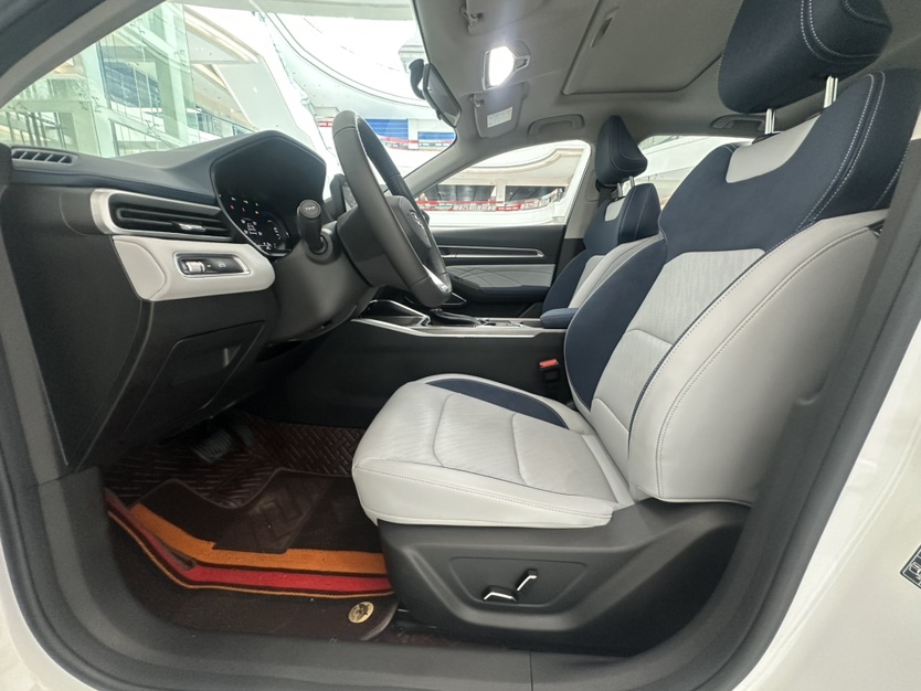 GEELY Emgrand 2023 #9 GEELY Emgrand 2023 car image #9