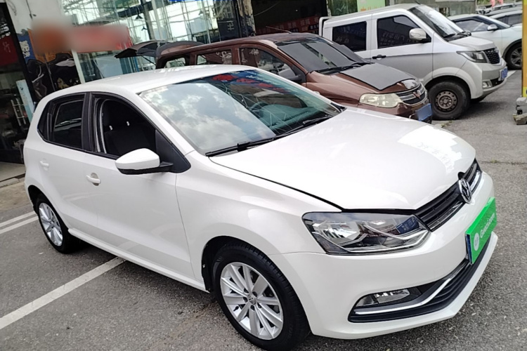 Volkswagen Polo 2015 #4 Volkswagen Polo 2015 car image #4