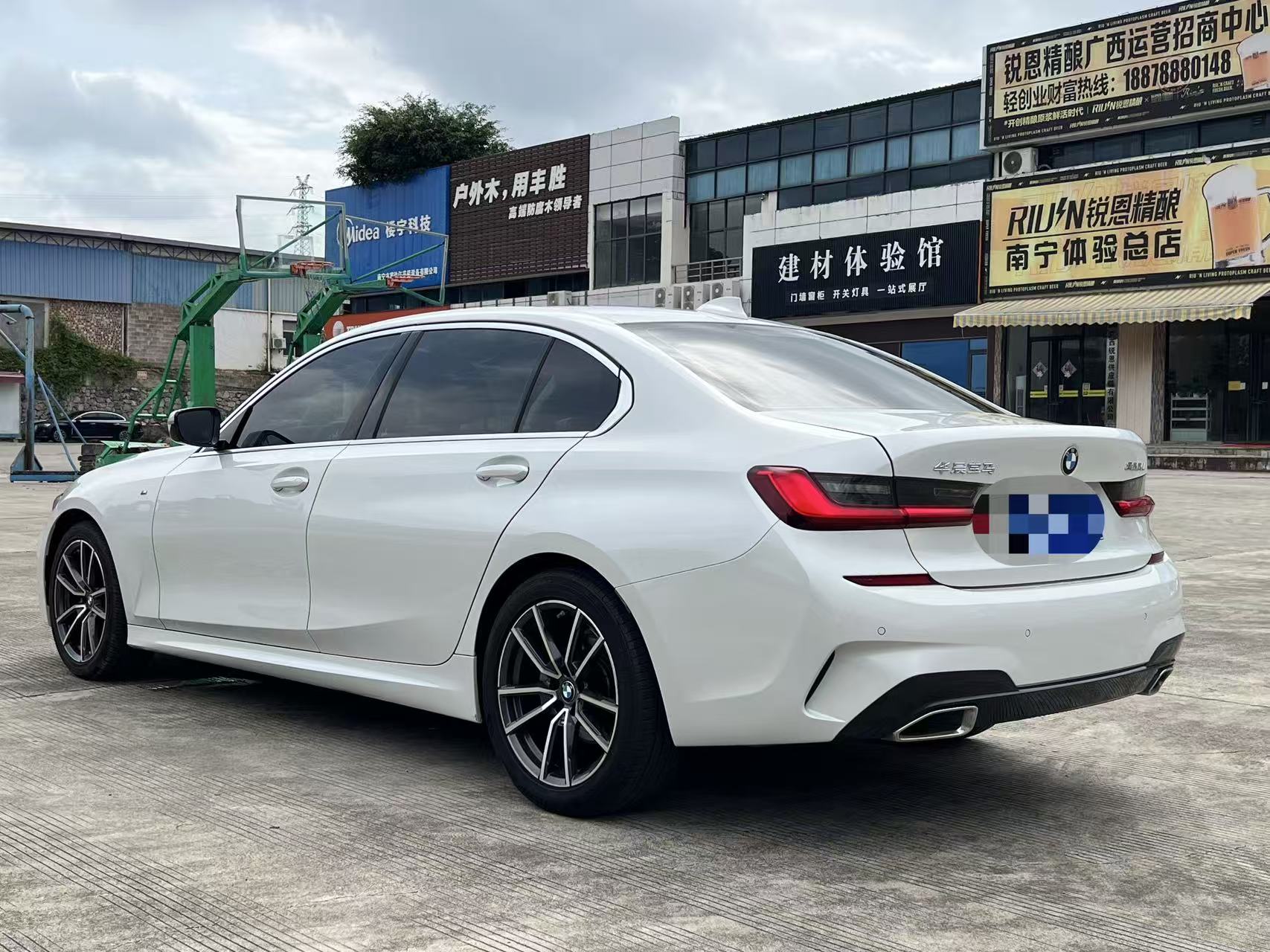 BMW 3 Series 2021 car image #6
