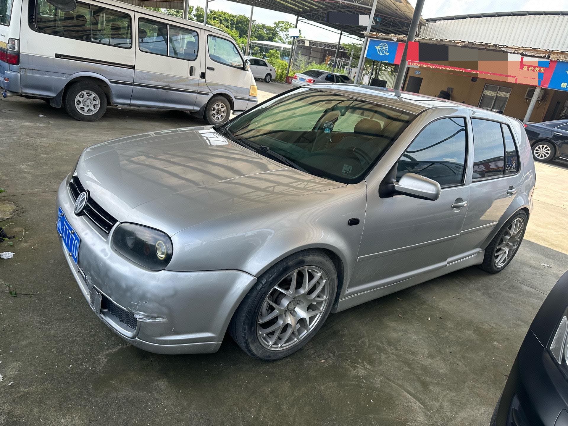 Volkswagen Golf 2004 car image 