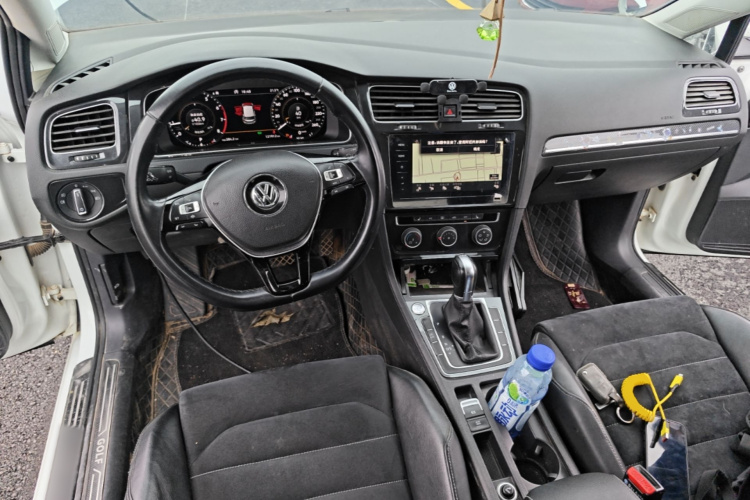 Volkswagen Golf 2020 #10 Volkswagen Golf 2020 car image #10