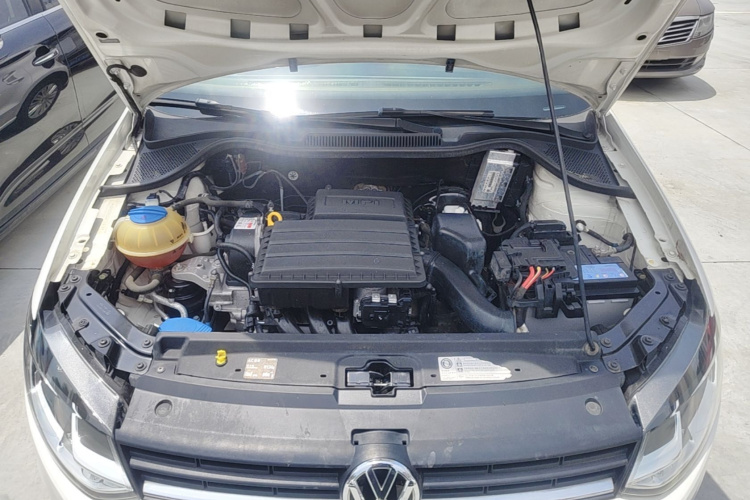 Volkswagen Polo 2016 car image #20