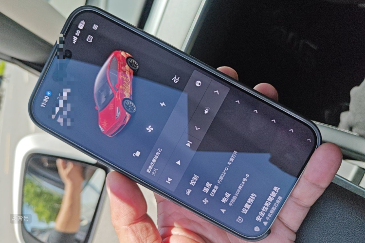 Tesla Model Y 2024 car image #10