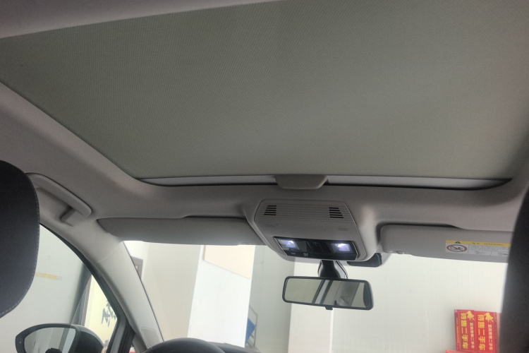 Volkswagen Golf 2021 car image #18
