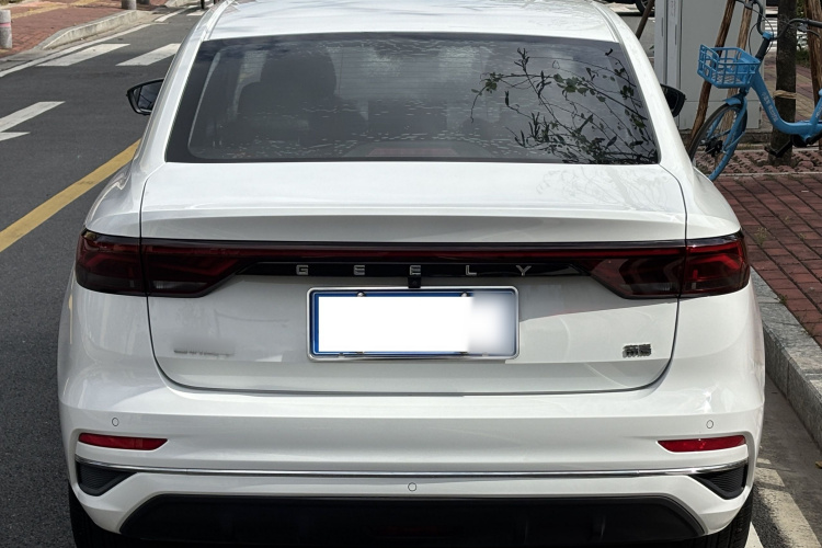 GEELY Emgrand 2022 #5 GEELY Emgrand 2022 car image #5