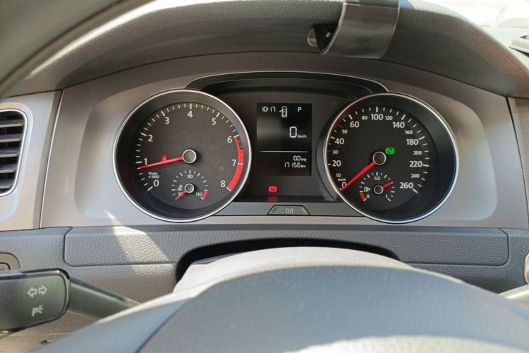 Volkswagen Golf 2016 car image #12