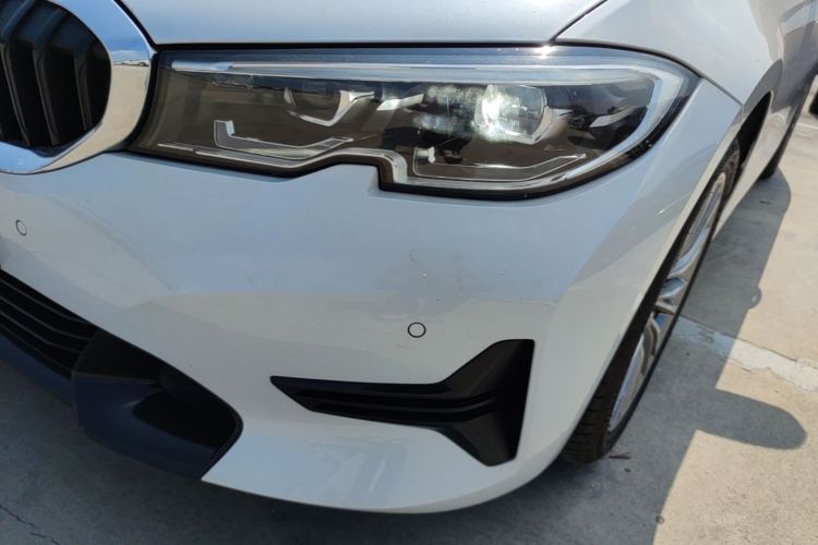 BMW 3 Series 2021 #23 BMW 3 Series 2021 car image #23
