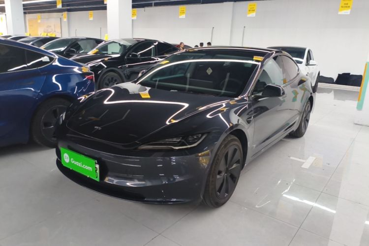 Tesla Model 3 2024 immagine di auto #2