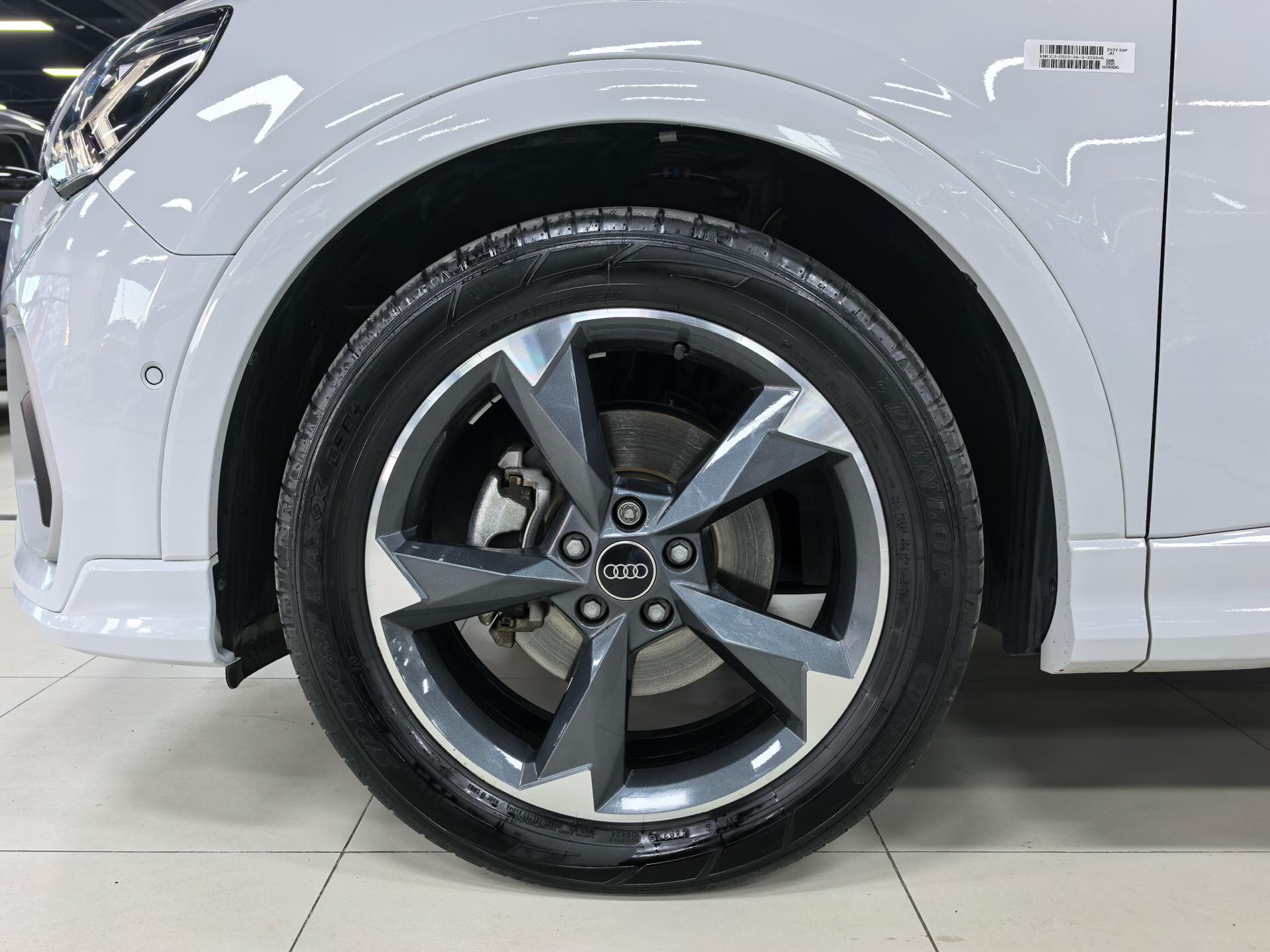 Audi Q3 2023 car image #6