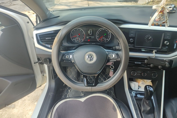 Volkswagen Polo 2020 #12 Volkswagen Polo 2020 car image #12