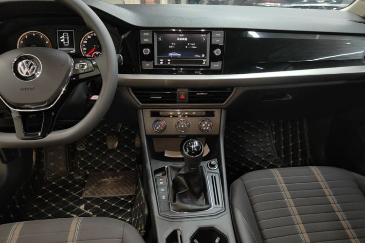 Volkswagen Lavida 2019 #13 Volkswagen Lavida 2019 car image #13