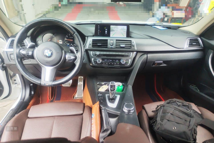 BMW 3 Series 2019 car image #11