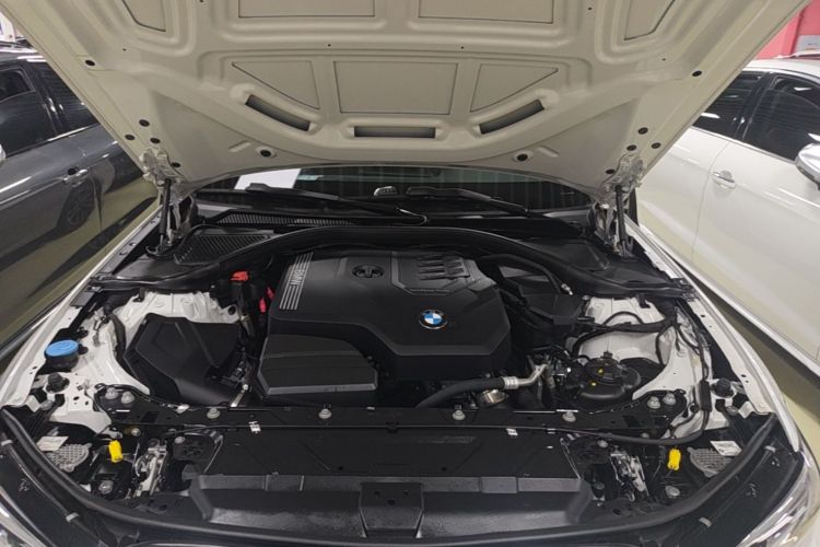 BMW 3 Series 2022 #20 BMW 3 Series 2022 immagine di auto #20