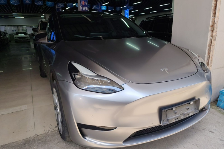 Tesla Model Y 2023 #4 Tesla Model Y 2023 car image #4