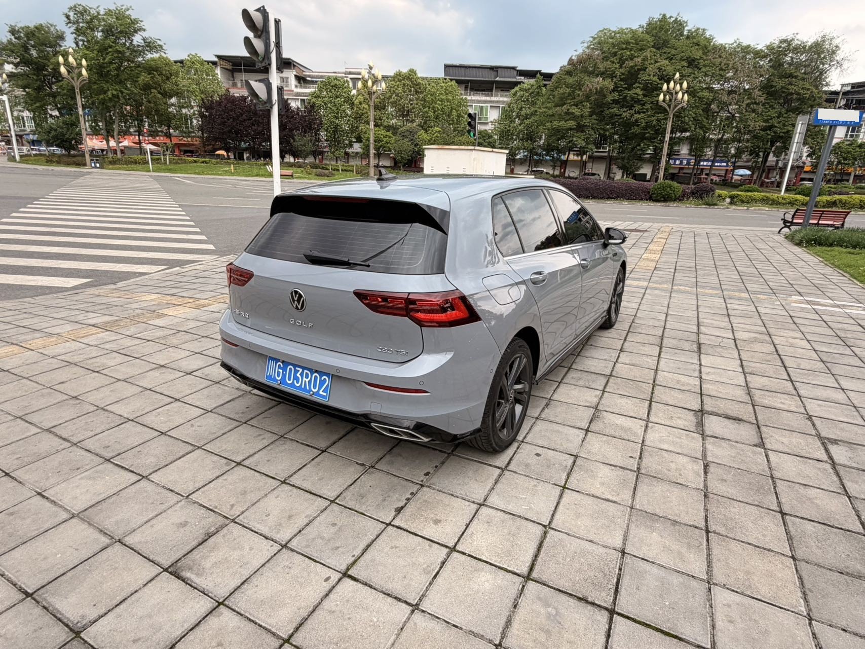 Volkswagen Golf 2023 imagem de carro #6