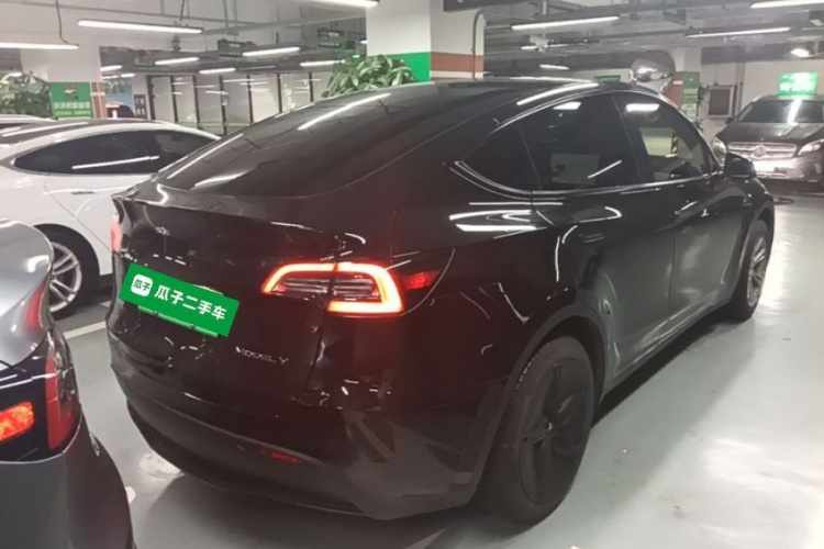 Tesla Model Y 2023 #7 Tesla Model Y 2023 immagine di auto #7