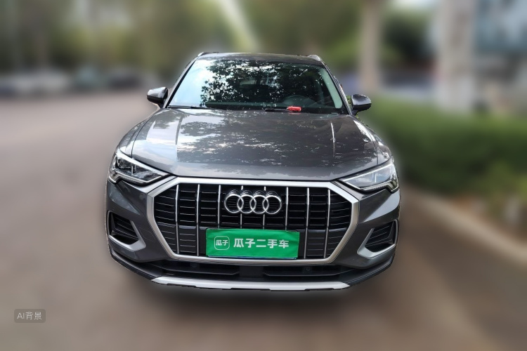 Audi Q3 2021 car image #3