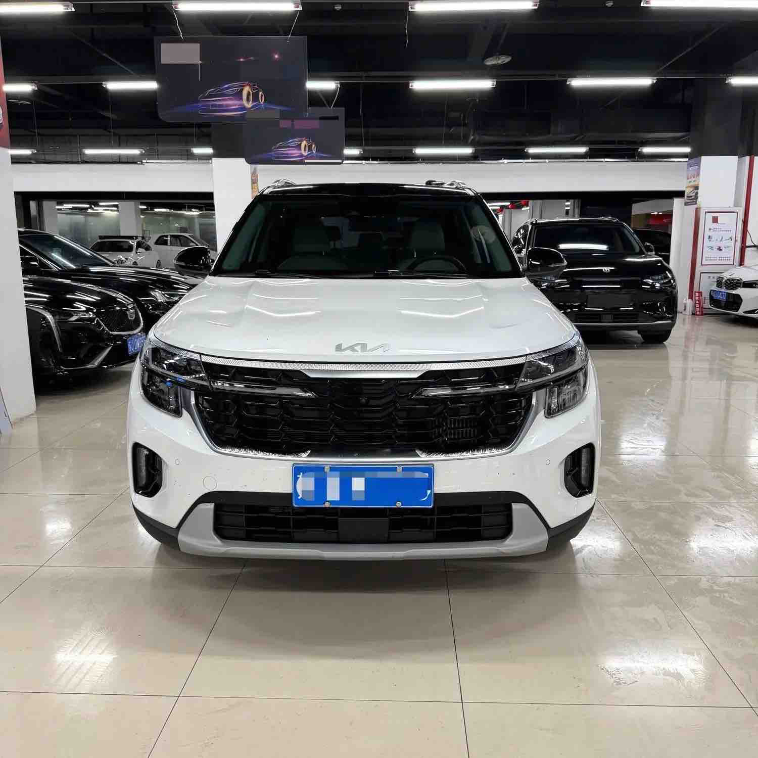 Kia Seltos 2023 #2 Kia Seltos 2023 car image #2