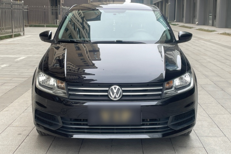 Volkswagen Santana 2017 car image #10