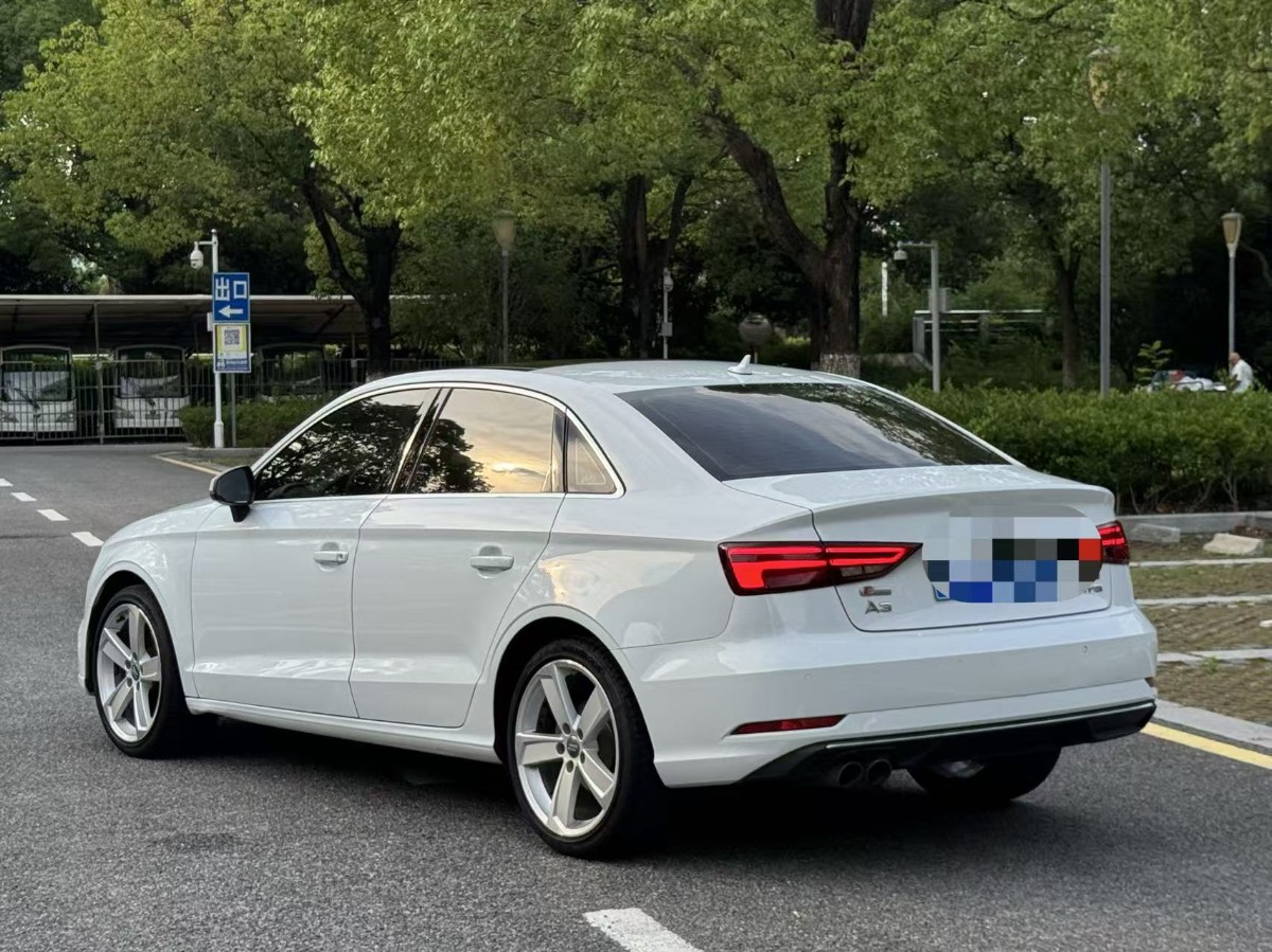 Audi A3 2017 immagine di auto #4