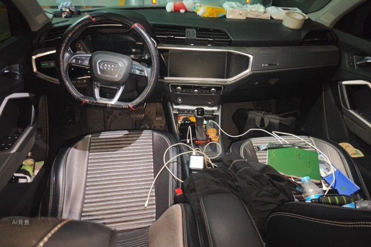 Audi Q3 2021 car image #11