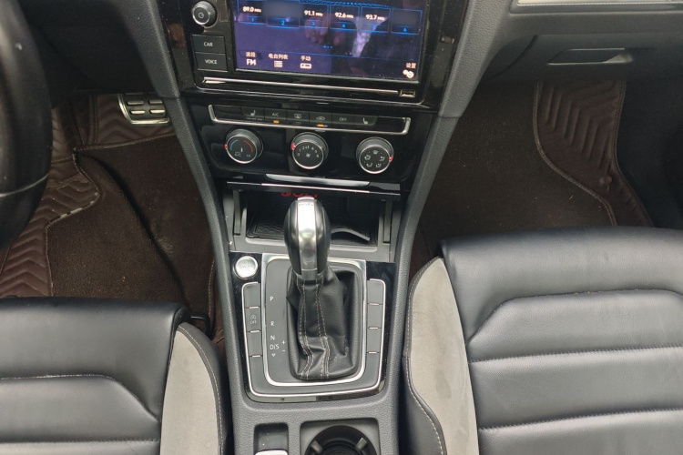 Volkswagen Golf 2019 #16 Volkswagen Golf 2019 car image #16