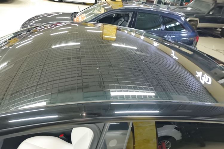 Tesla Model Y 2021 car image #25
