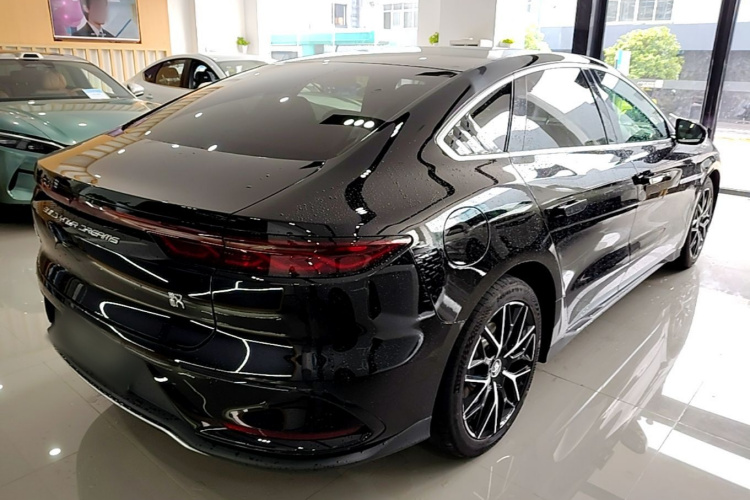 BYD Han 2024 car image #7