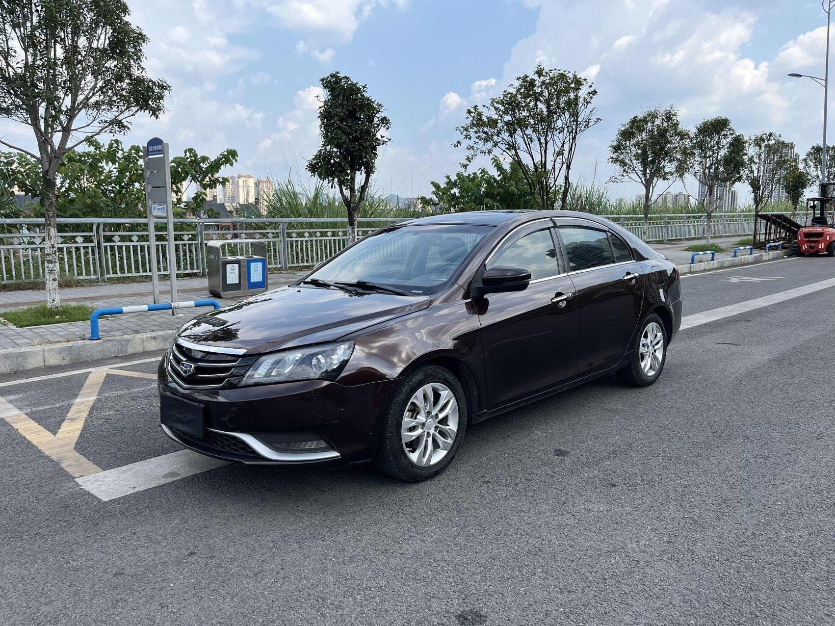 GEELY Emgrand 2015 GEELY Emgrand 2015 car image