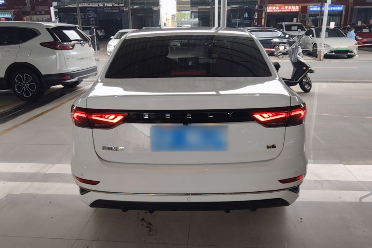 GEELY Emgrand 2024 car image #4