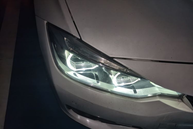 BMW 3 Series 2017 car image #8