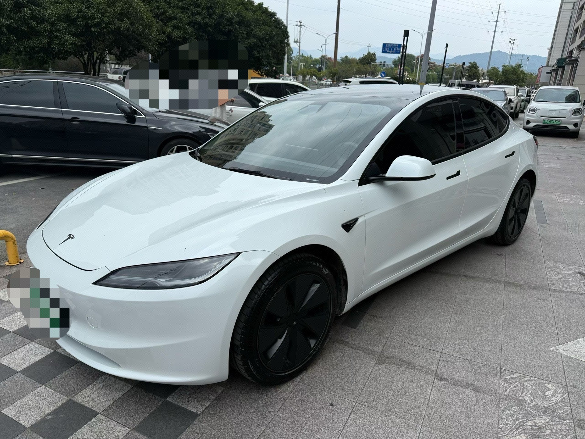 Tesla Model 3 2025 car image 