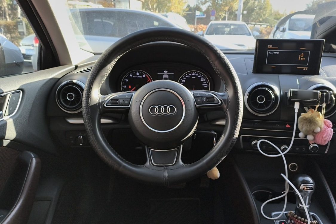 Audi A3 2015 car image #22