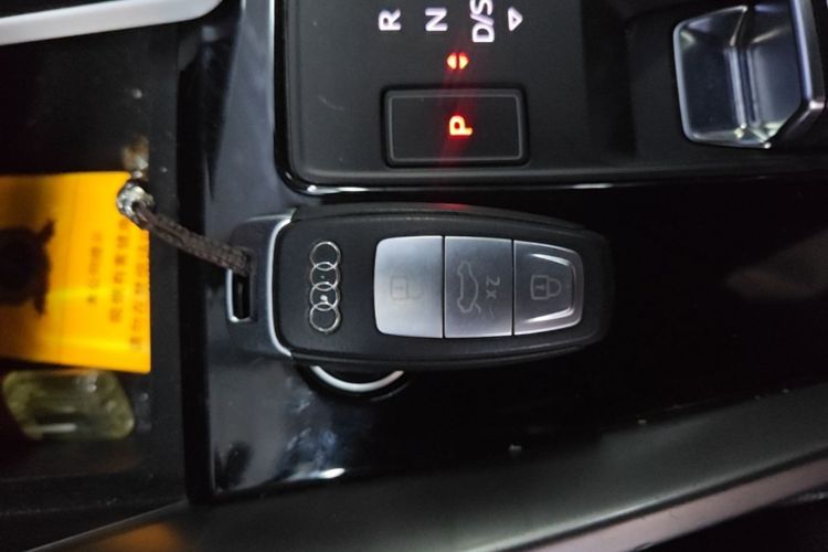 Audi A3 2022 car image #9