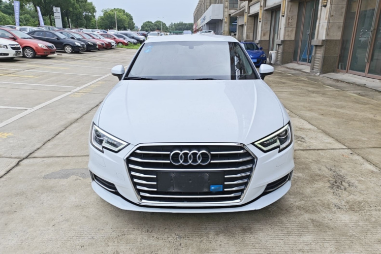 Audi A3 2020 immagine di auto #3