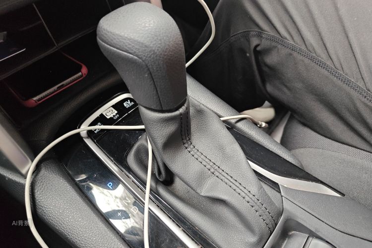 Toyota Corolla Cross 2025 car image #16