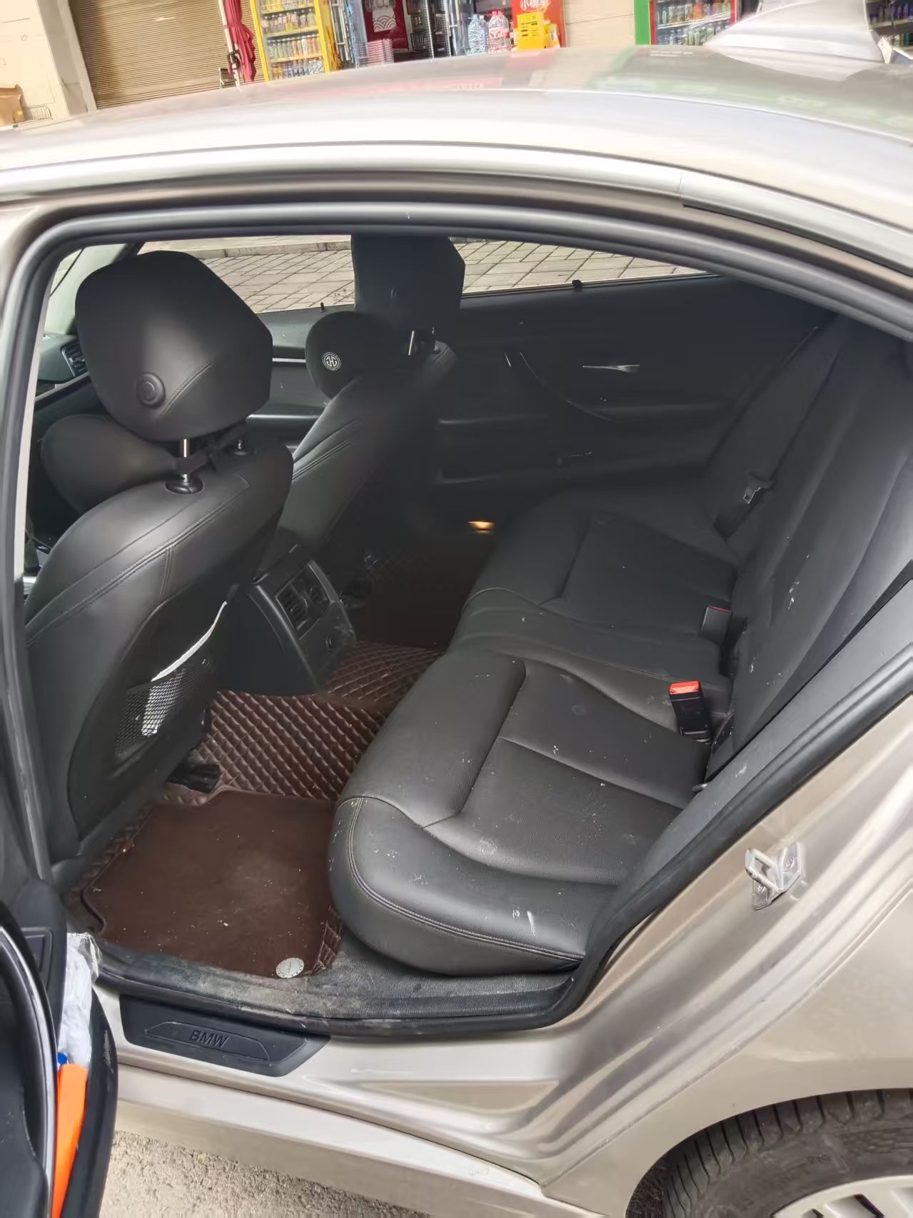 BMW 3 Series 2018 car image #3